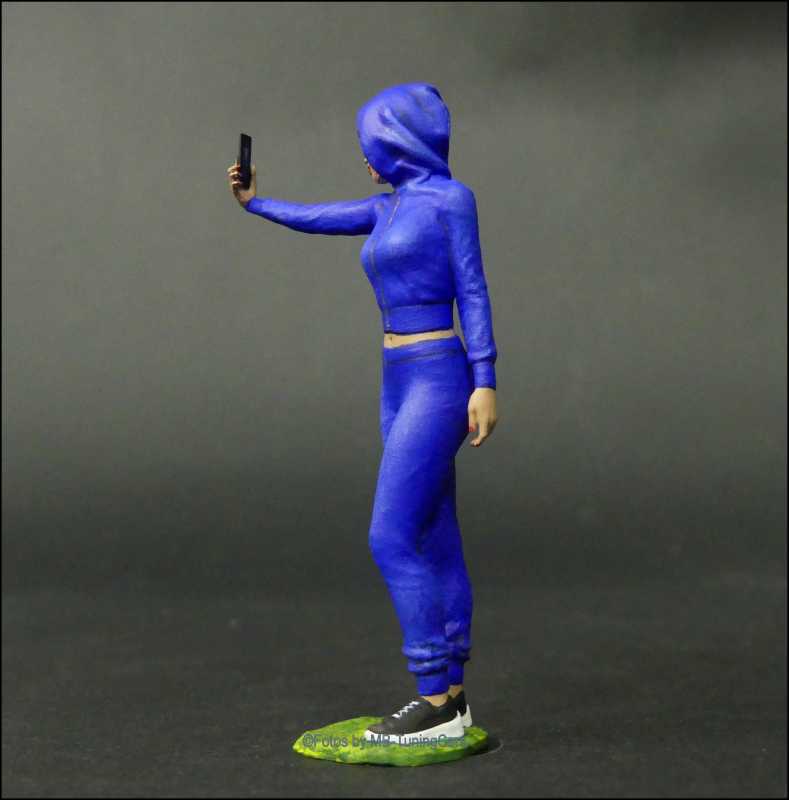 1:18 Selfie Girl - Handgemacht - 3D - Unikate -